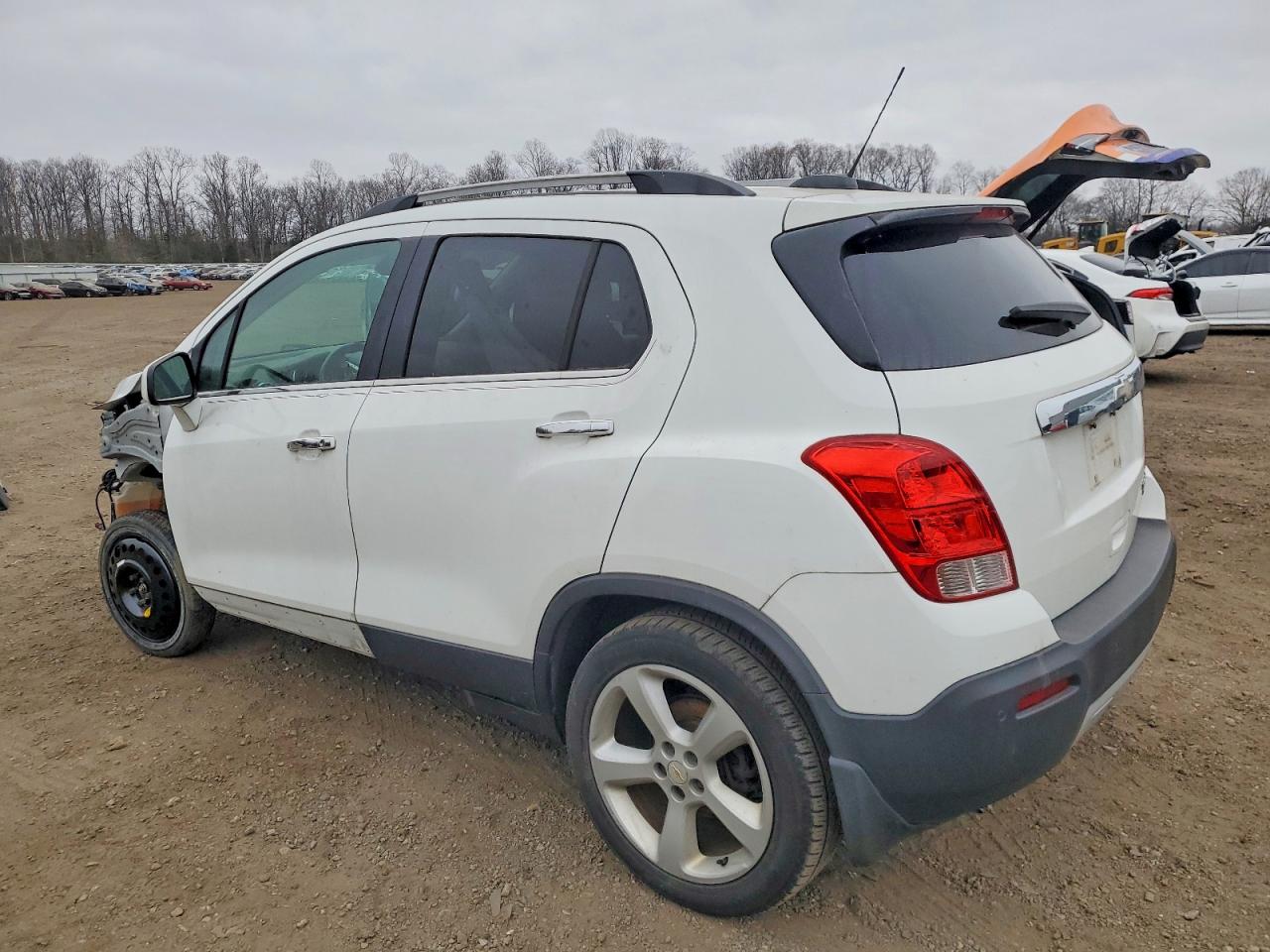 2015 CHEVROLET TRAX LTZ photo 2