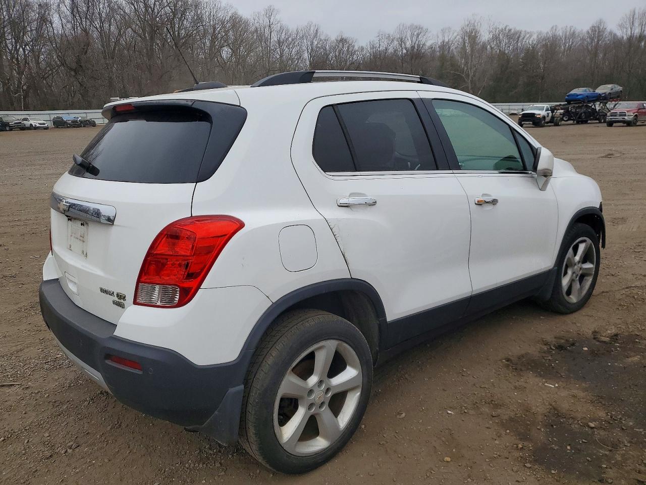 2015 CHEVROLET TRAX LTZ photo 3
