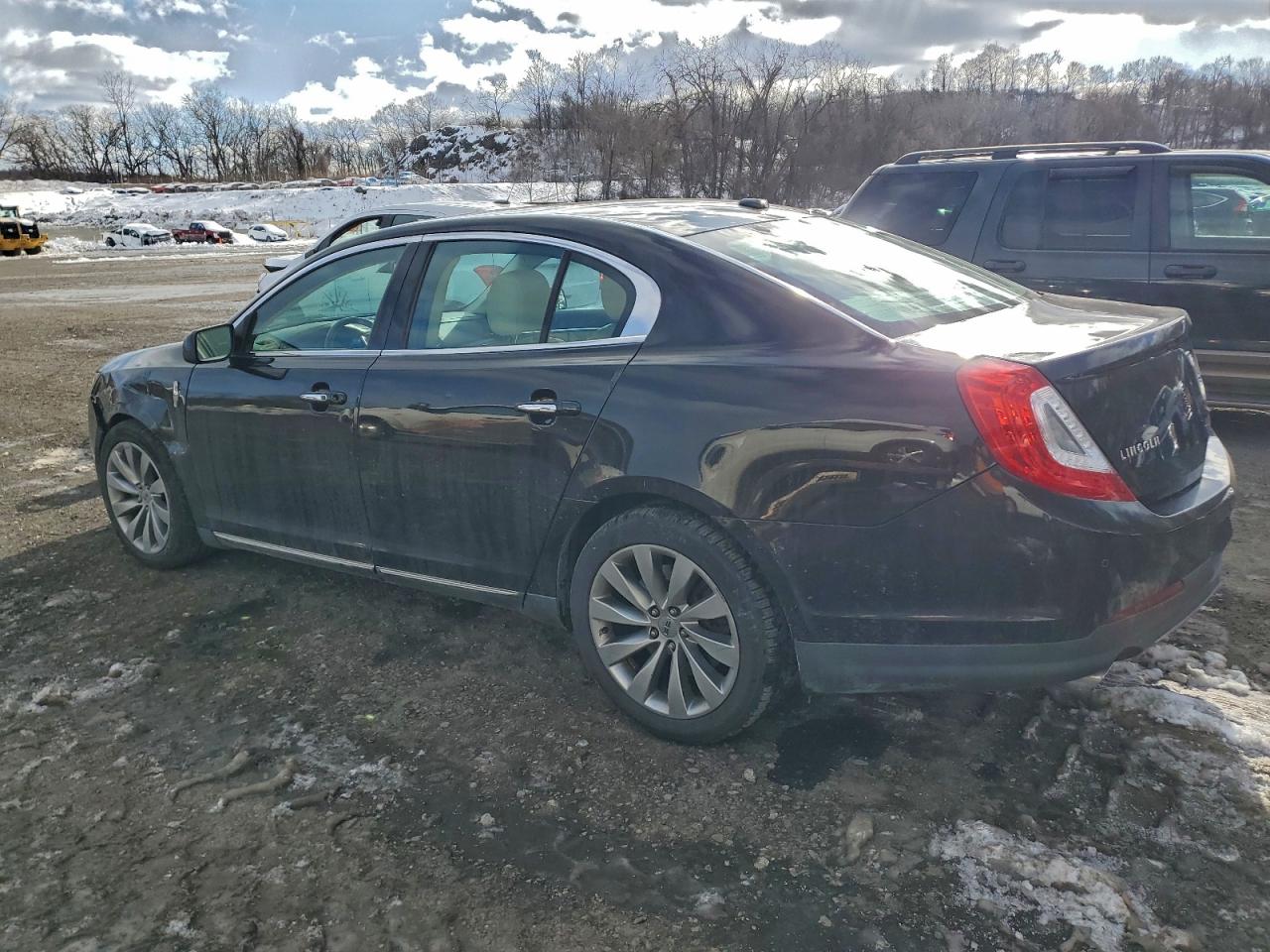 2013 LINCOLN MKS photo 2