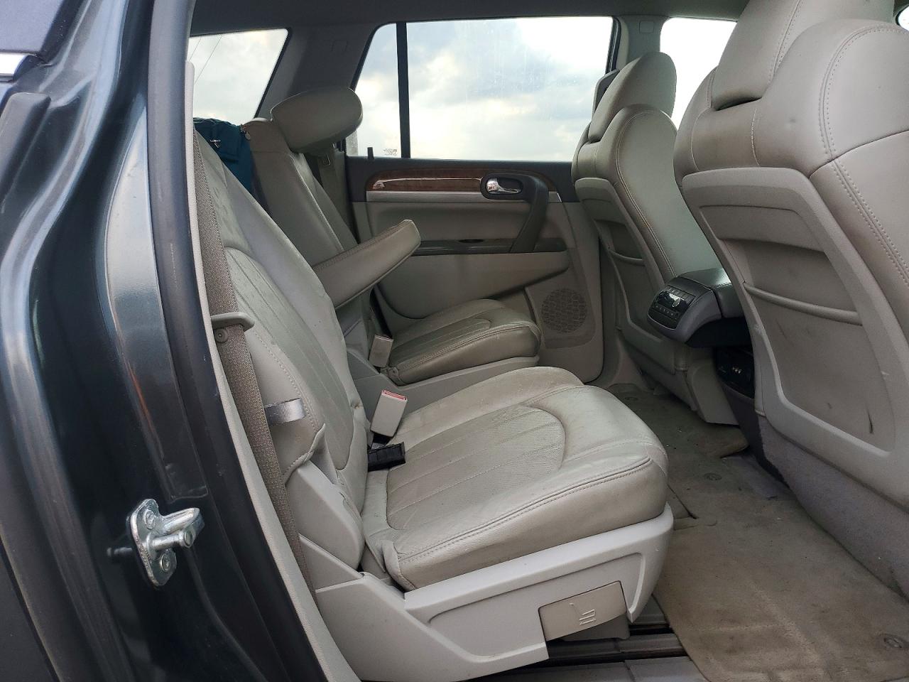 2011 BUICK ENCLAVE CXL photo 10