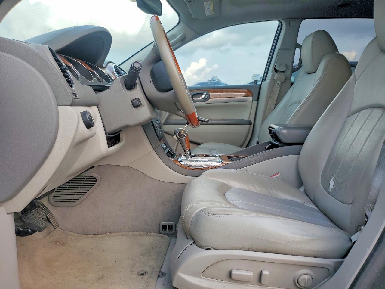 2011 BUICK ENCLAVE CXL photo 7