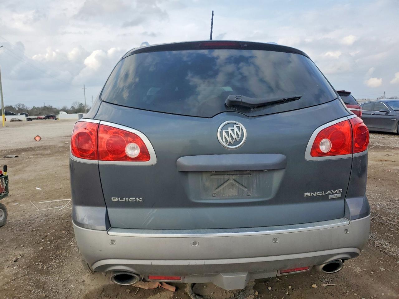 2011 BUICK ENCLAVE CXL photo 6