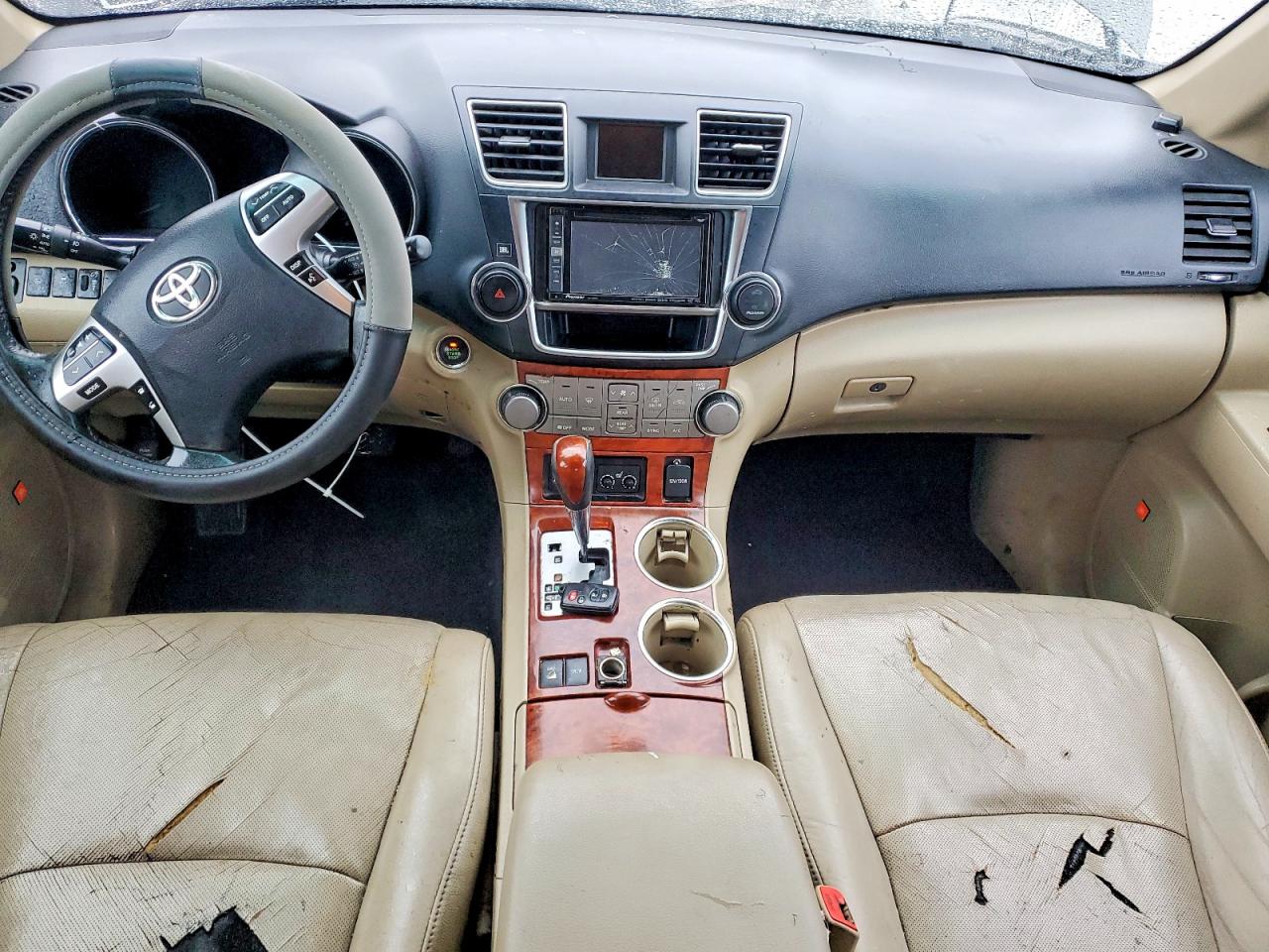 2013 TOYOTA HIGHLANDER LIMITED photo 8