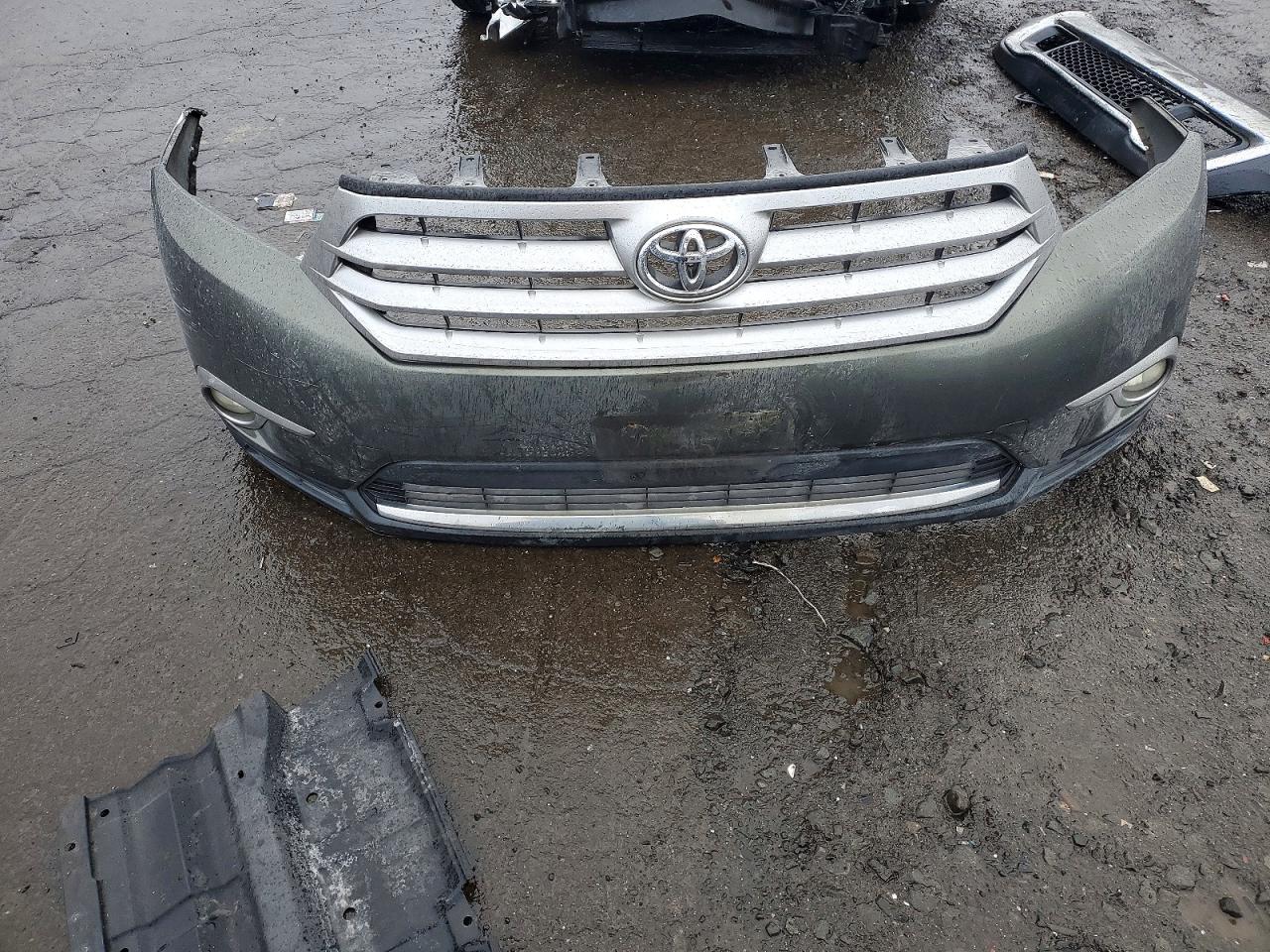 2013 TOYOTA HIGHLANDER LIMITED photo 13