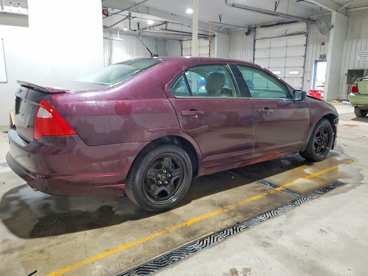 2011 FORD FUSION SE photo 3