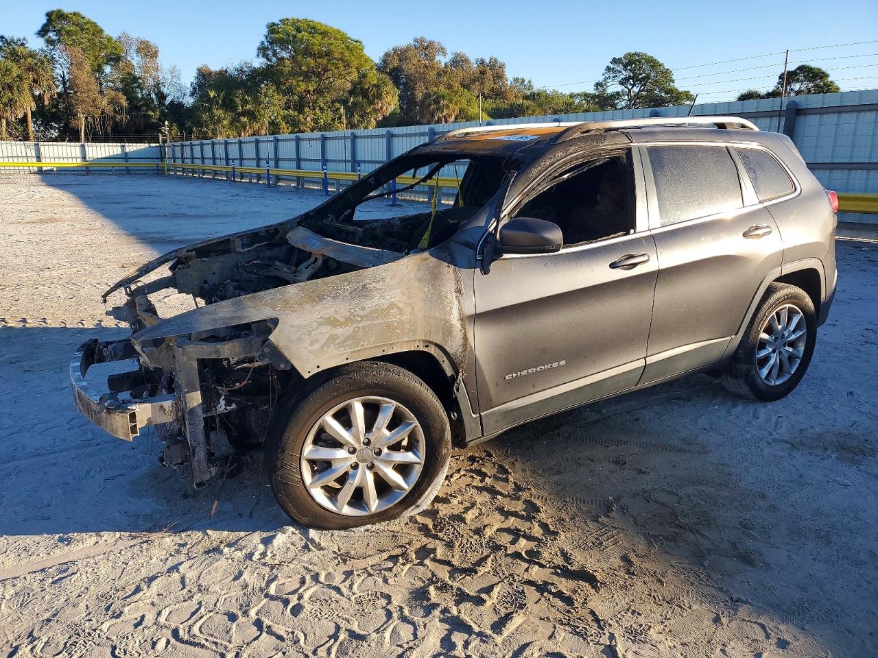 2015 JEEP CHEROKEE
