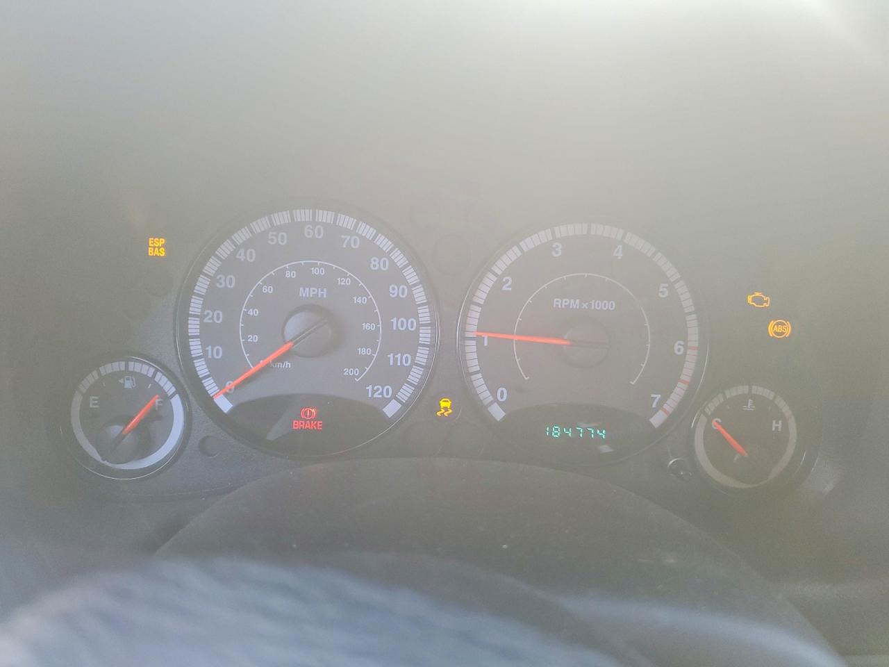 2004 JEEP LIBERTY LIMITED photo 9