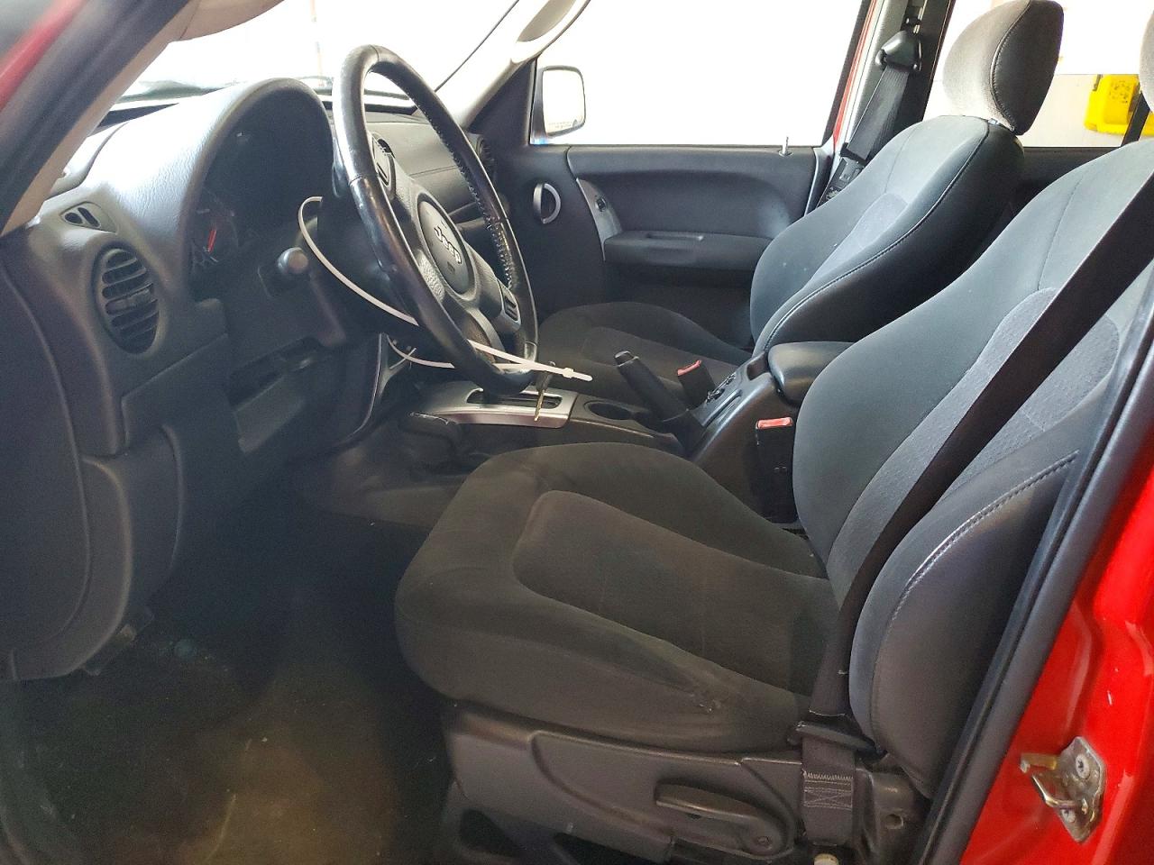 2004 JEEP LIBERTY LIMITED photo 7