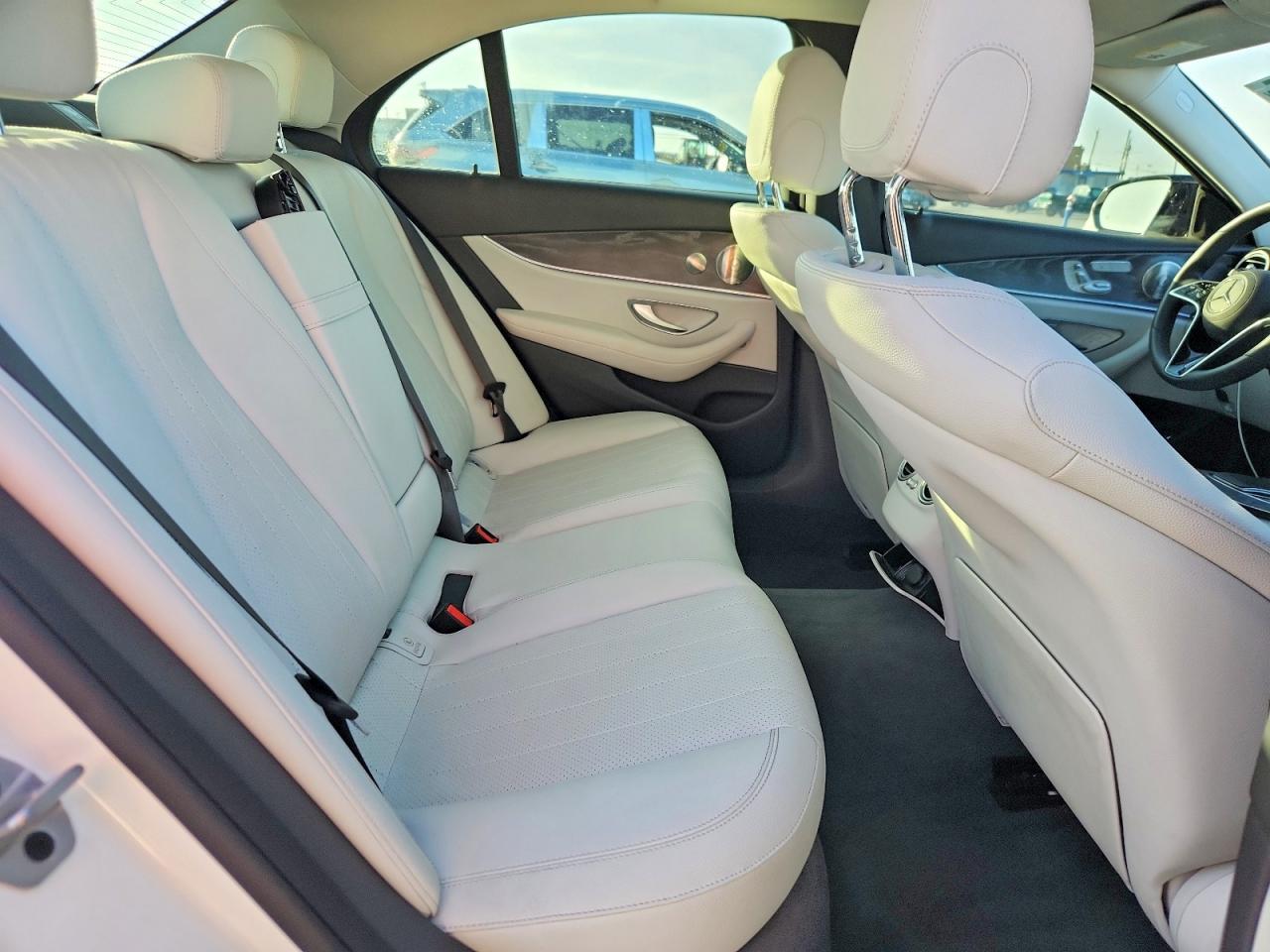 2022 MERCEDES-BENZ E 350 photo 19