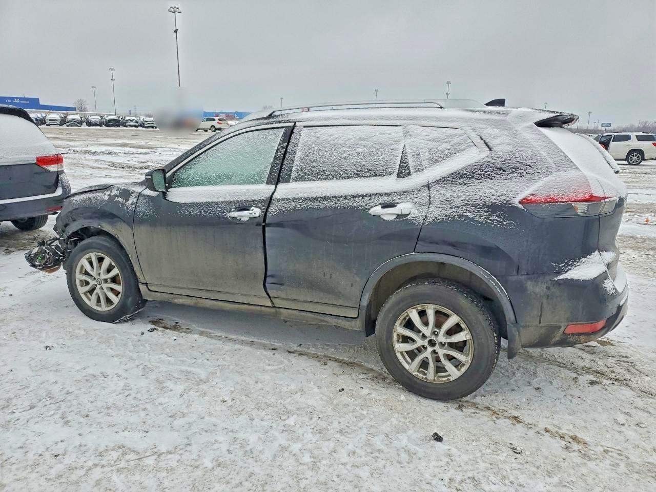 2018 NISSAN ROGUE S photo 2