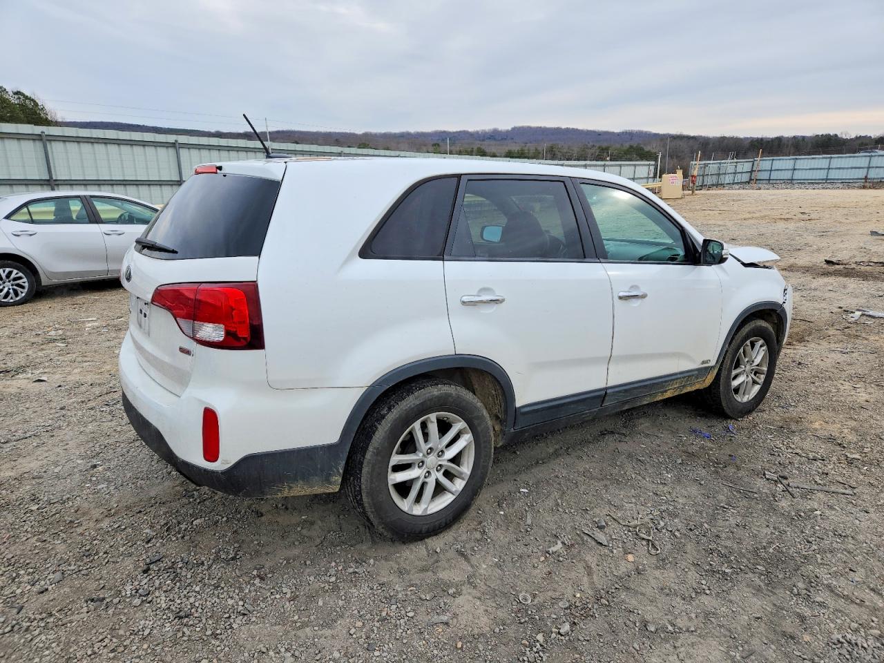 2014 KIA SORENTO LX photo 3