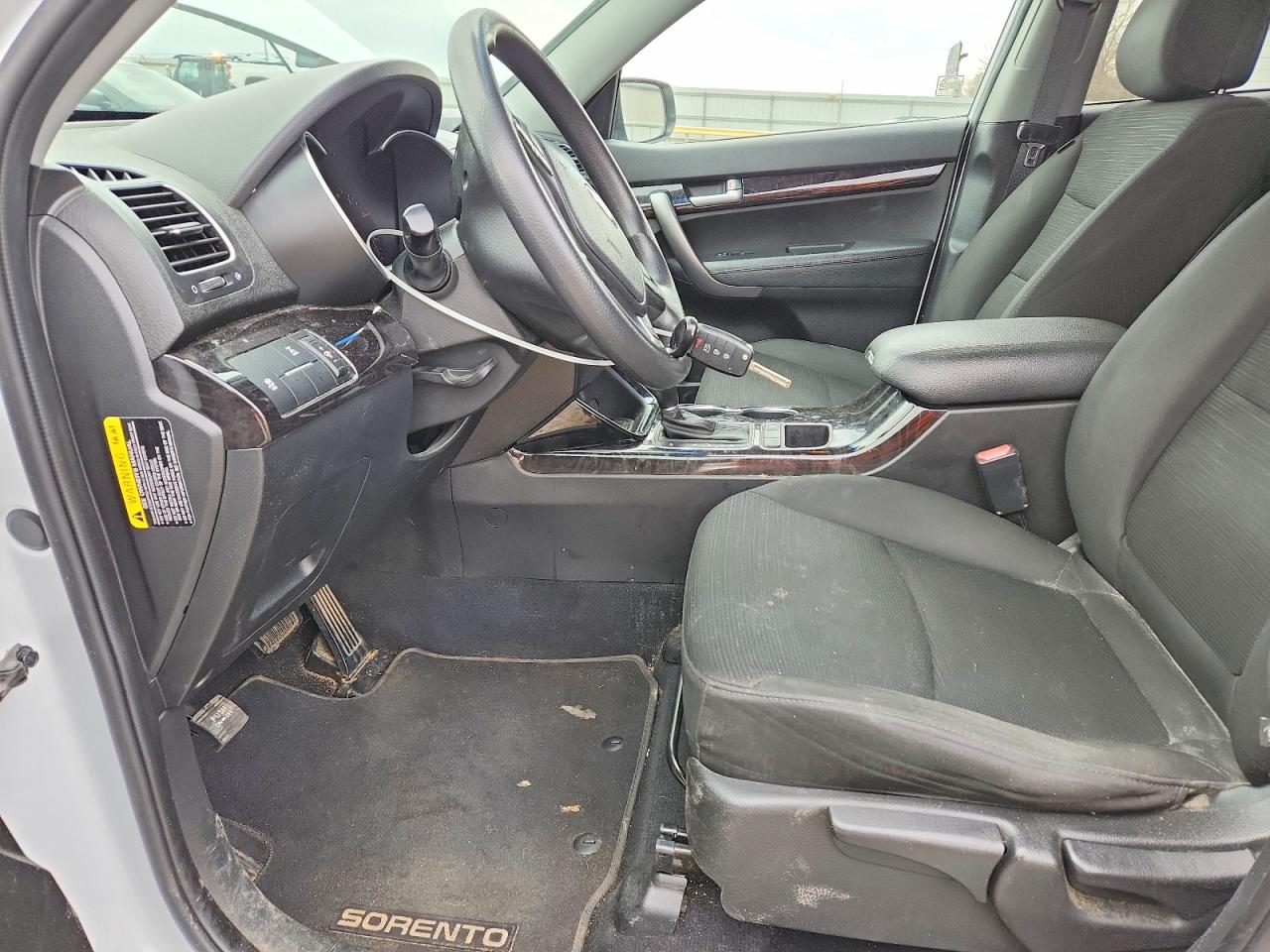 2014 KIA SORENTO LX photo 7