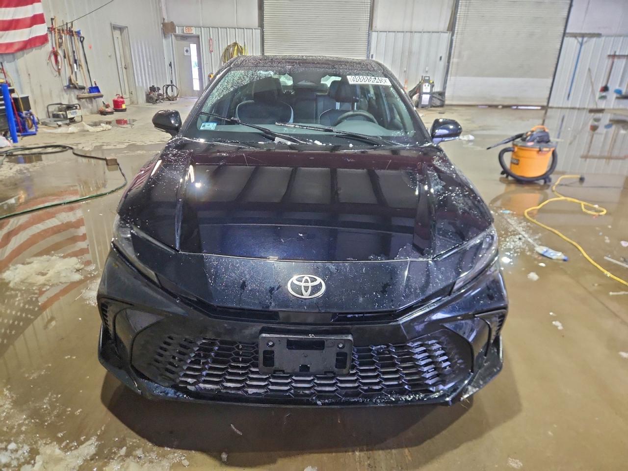 2025 TOYOTA CAMRY XSE photo 5