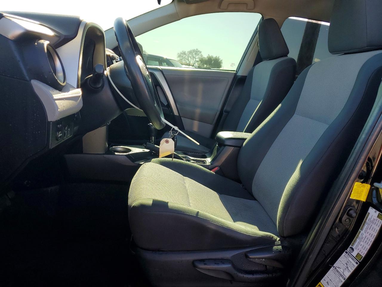 2013 TOYOTA RAV4 LE photo 7