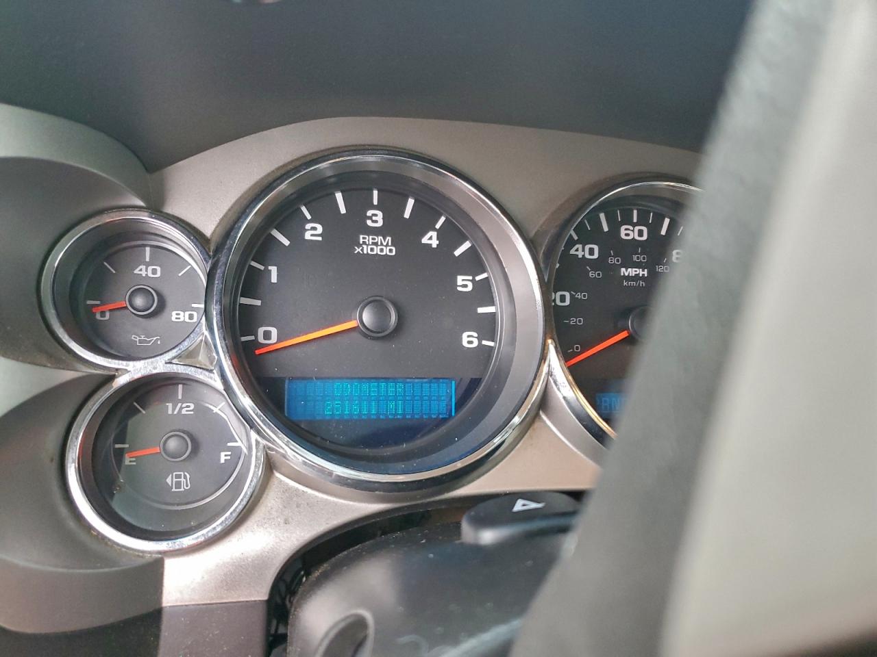 2010 CHEVROLET SILVERADO K1500 LT photo 9