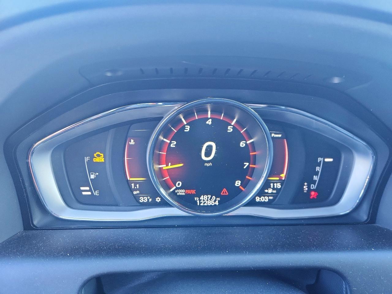 2017 VOLVO XC60 T5 DYNAMIC photo 9