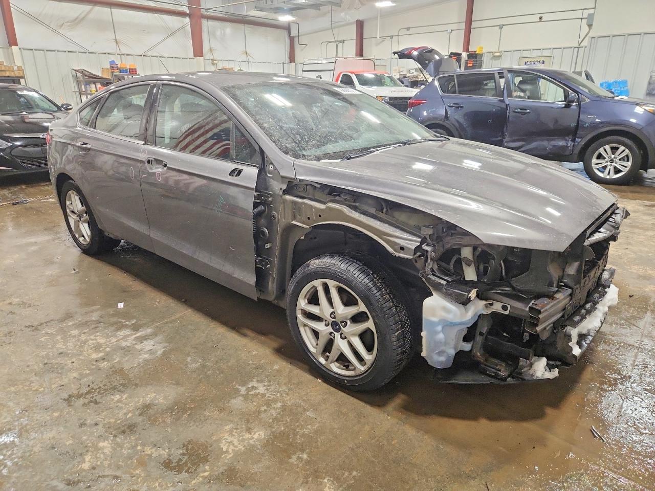 2013 FORD FUSION SE photo 4