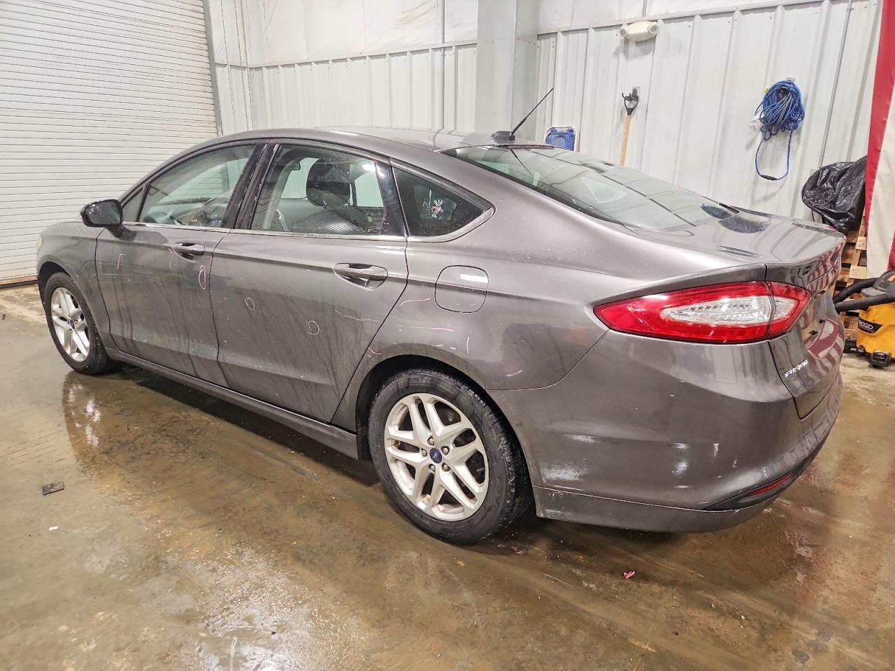 2013 FORD FUSION SE photo 2