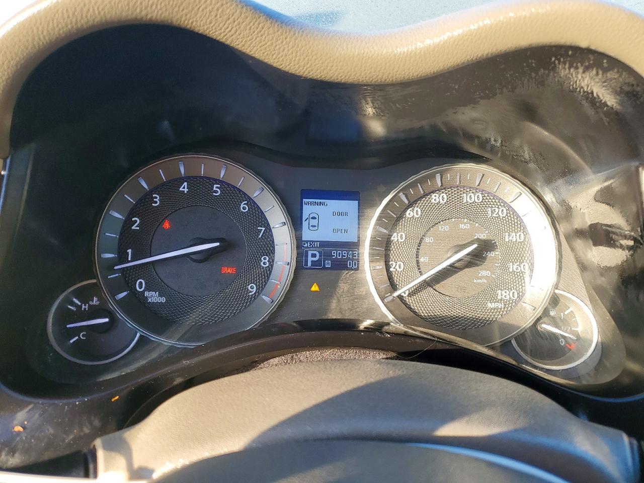 2013 INFINITI M37 photo 17