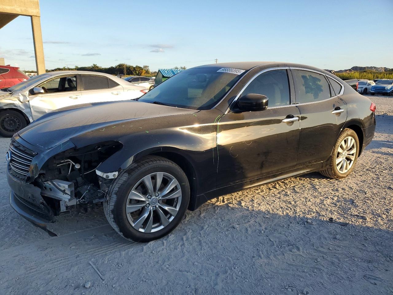 2013 INFINITI M37