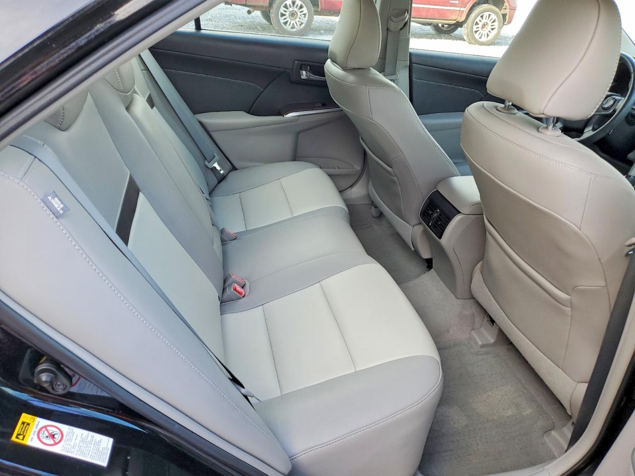 2013 TOYOTA CAMRY SE photo 10