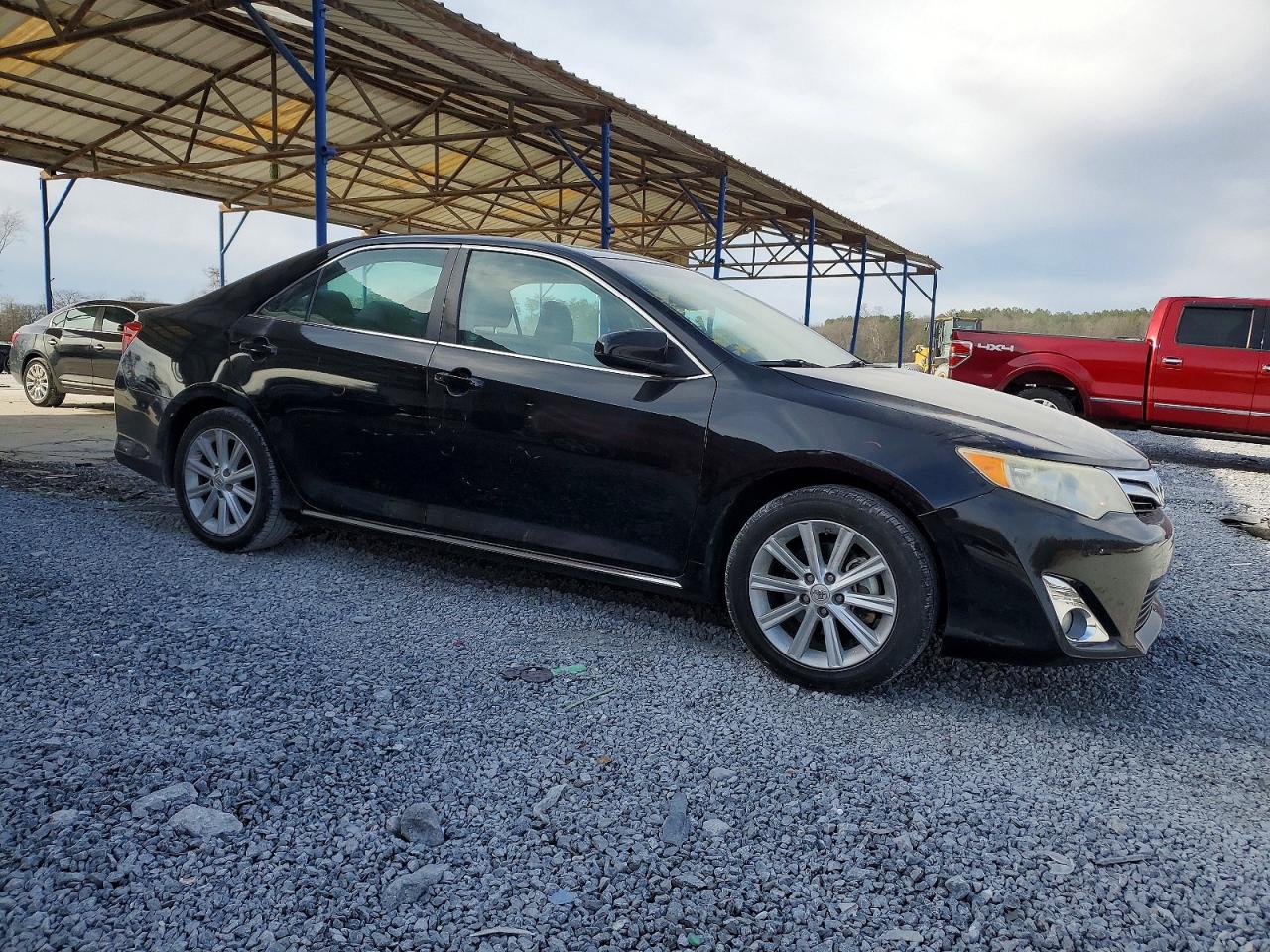 2013 TOYOTA CAMRY SE photo 4