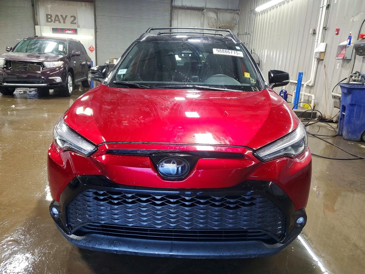 2025 TOYOTA COROLLA CROSS SE photo 5