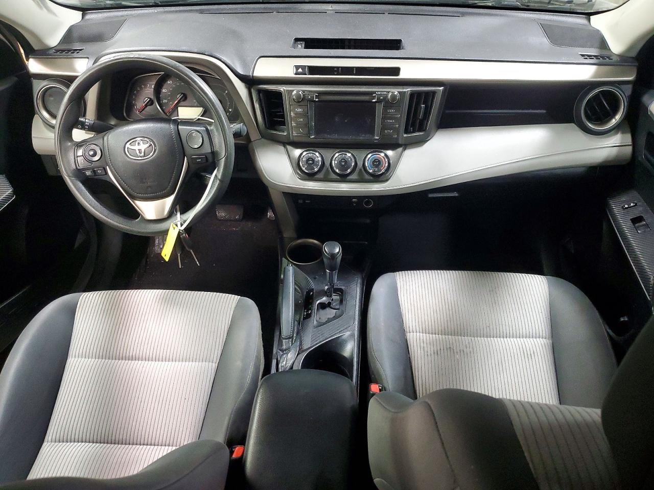 2014 TOYOTA RAV4 LE photo 8