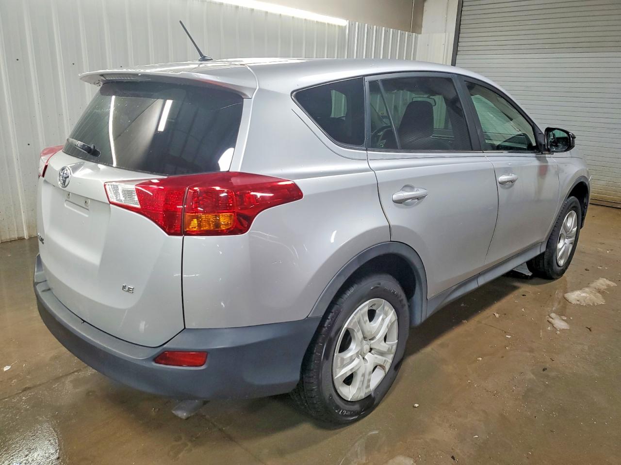 2014 TOYOTA RAV4 LE photo 3