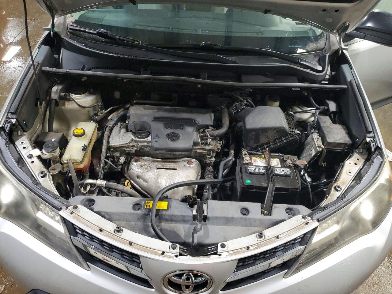 2014 TOYOTA RAV4 LE photo 11