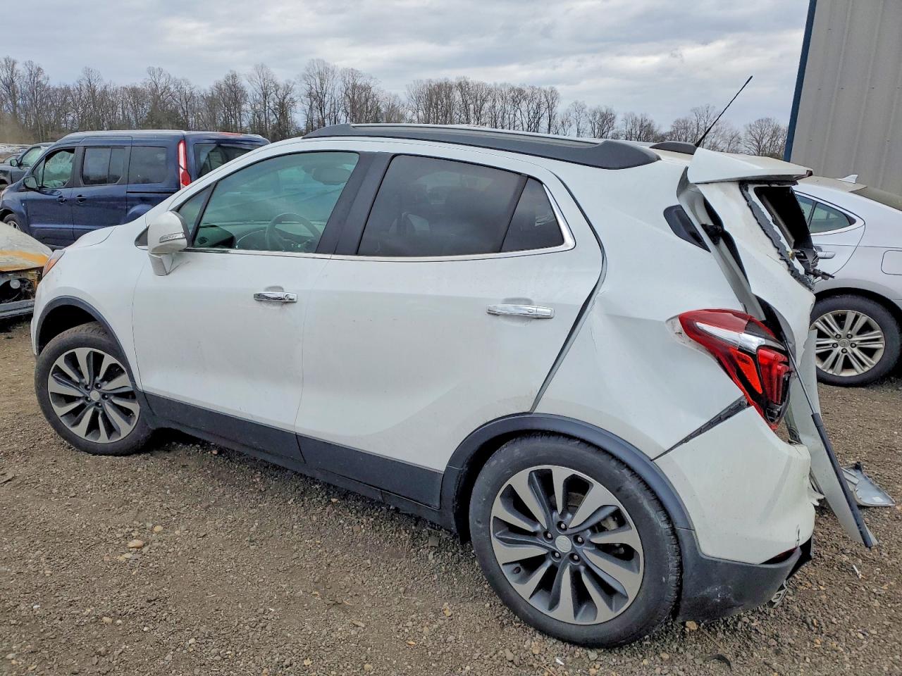2019 BUICK ENCORE ESSENCE photo 2
