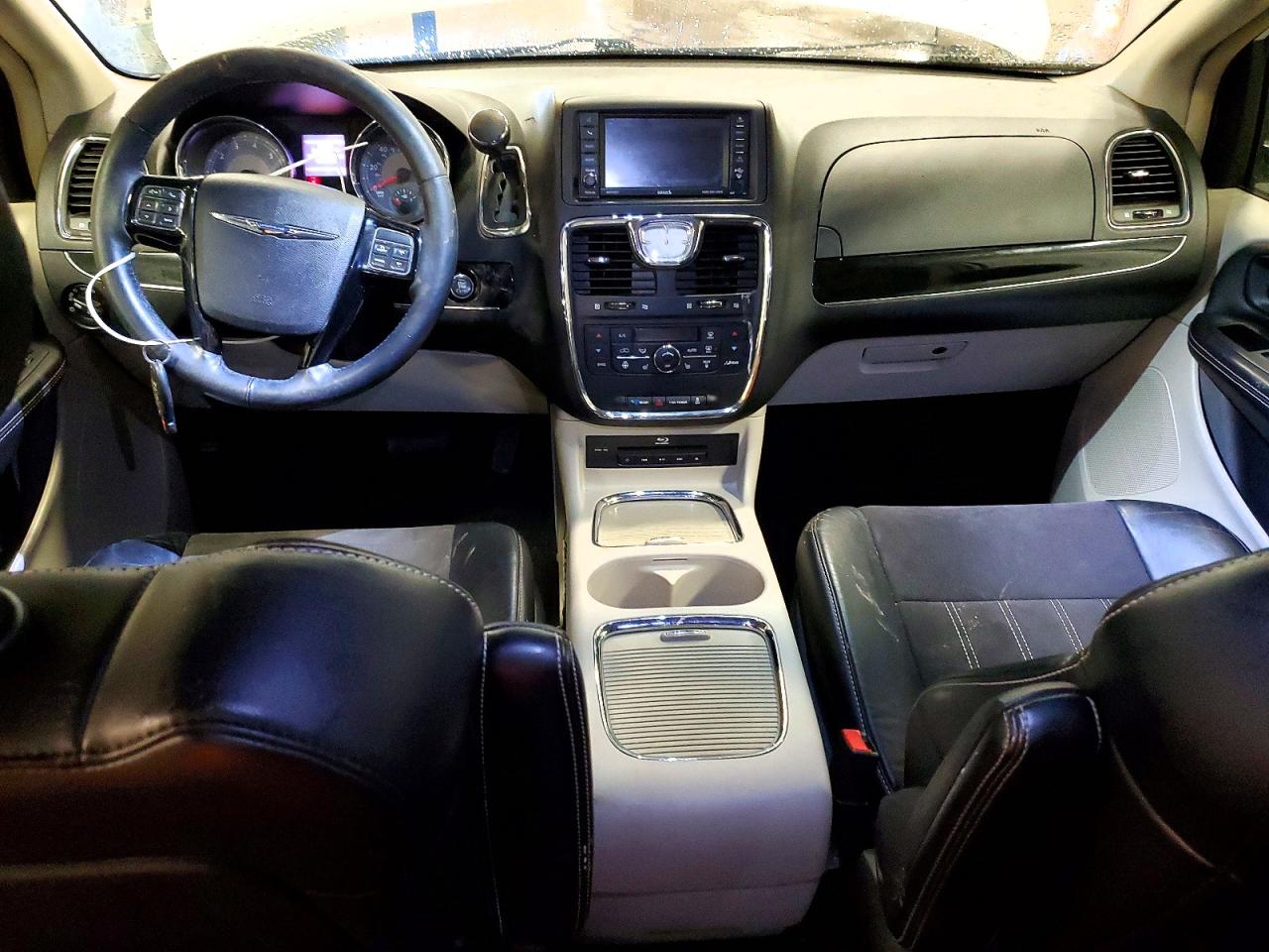 2015 CHRYSLER TOWN & COUNTRY LIMITED photo 8
