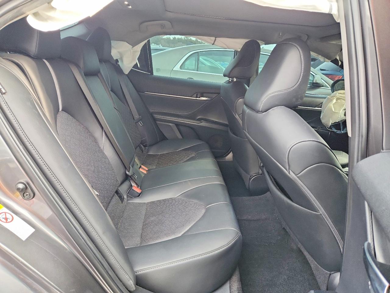 2018 TOYOTA CAMRY XSE photo 19