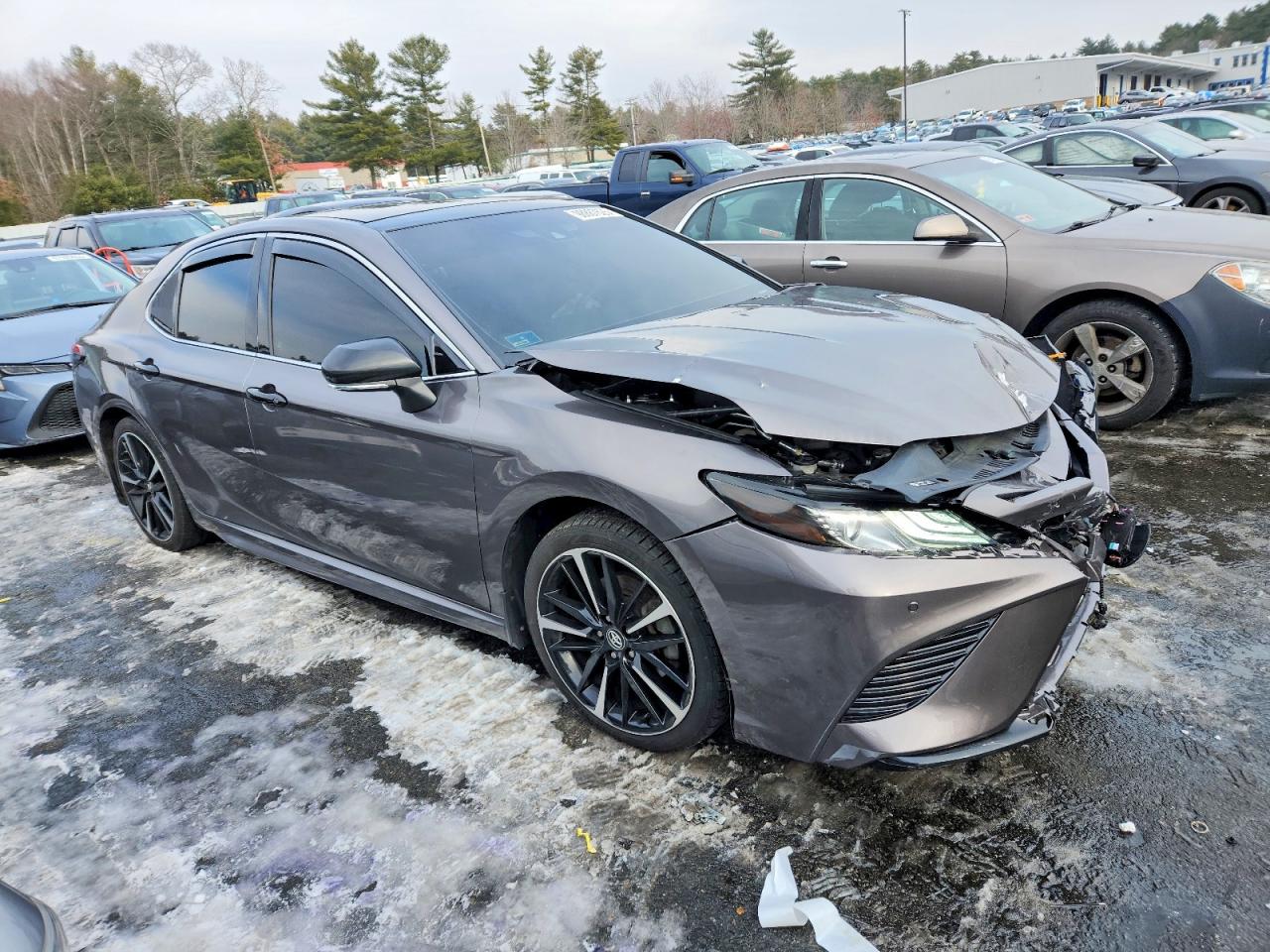 2018 TOYOTA CAMRY XSE photo 7