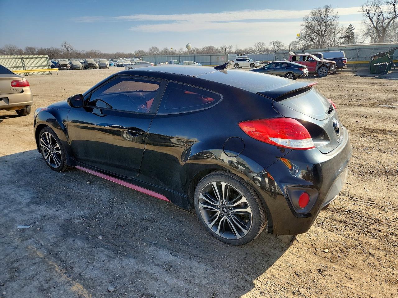 2017 HYUNDAI VELOSTER TURBO photo 2