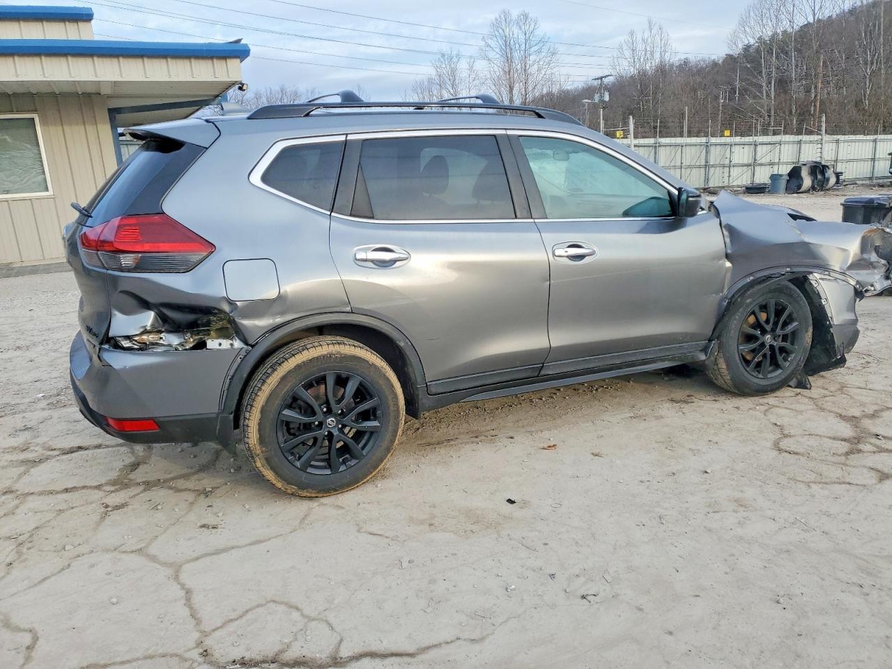 2018 NISSAN ROGUE S photo 3