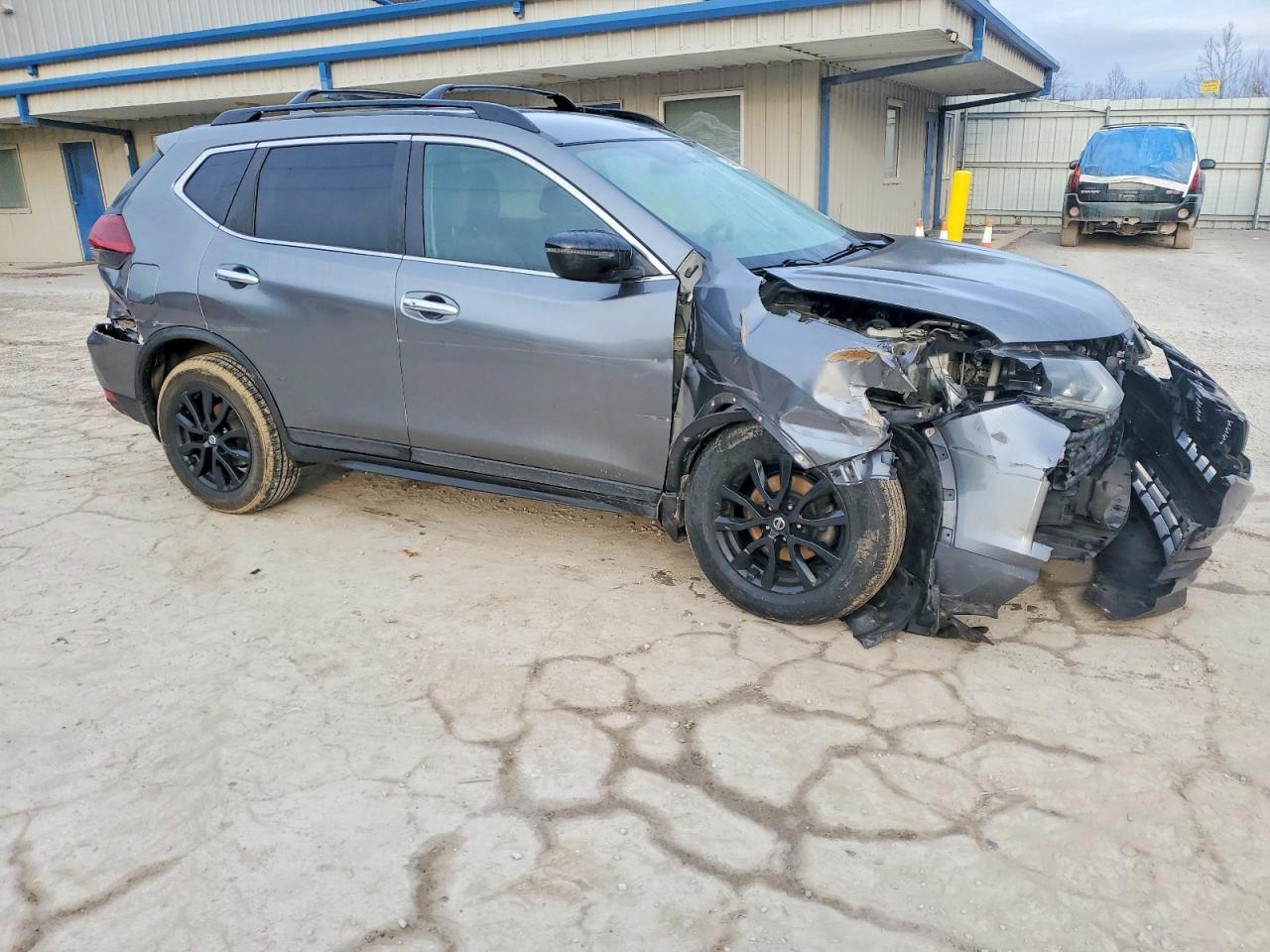2018 NISSAN ROGUE S photo 4