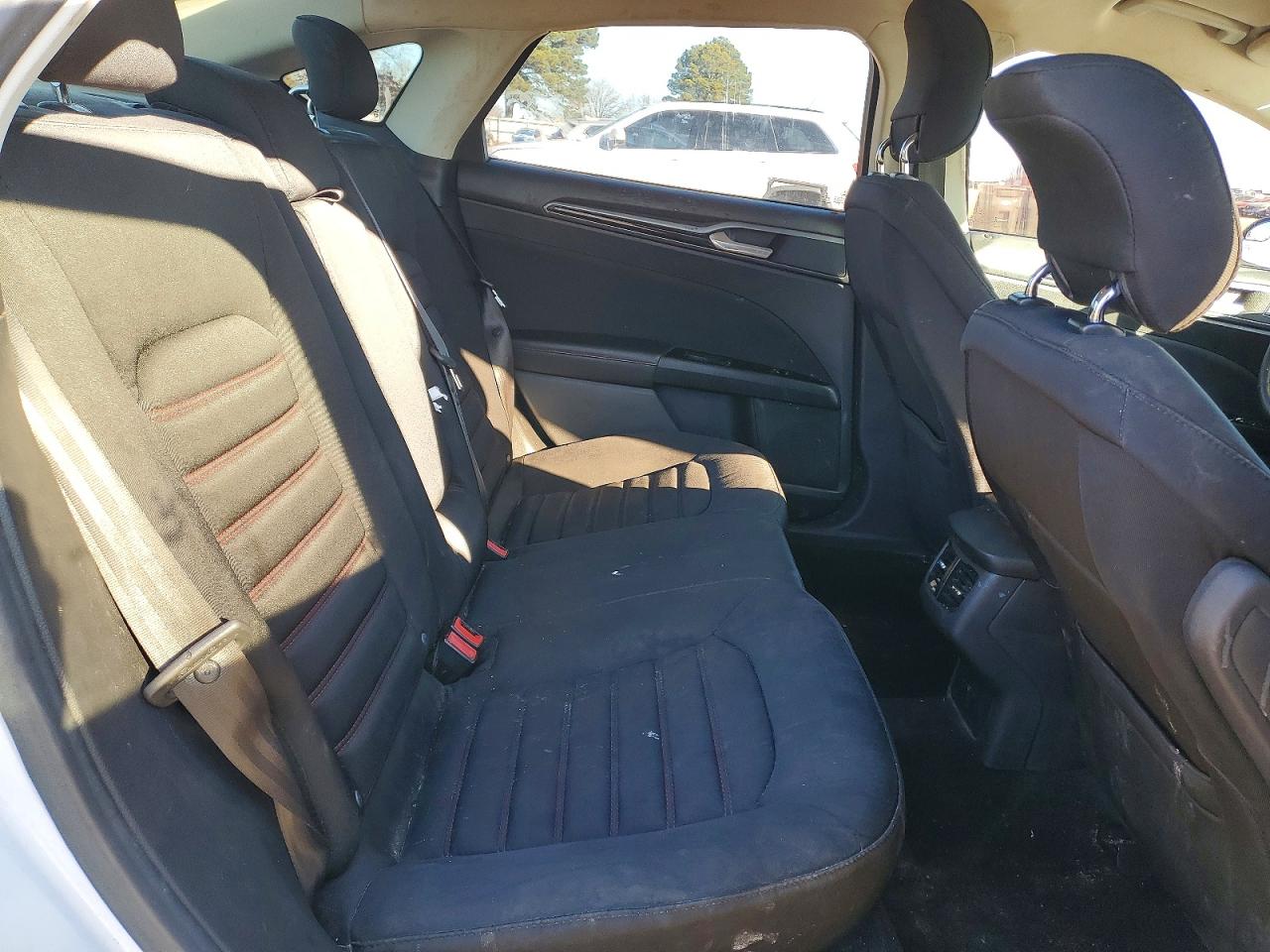 2014 FORD FUSION SE photo 10