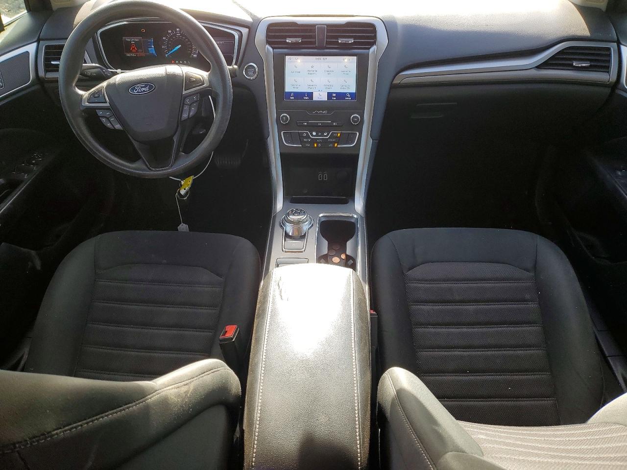 2020 FORD FUSION SE photo 15