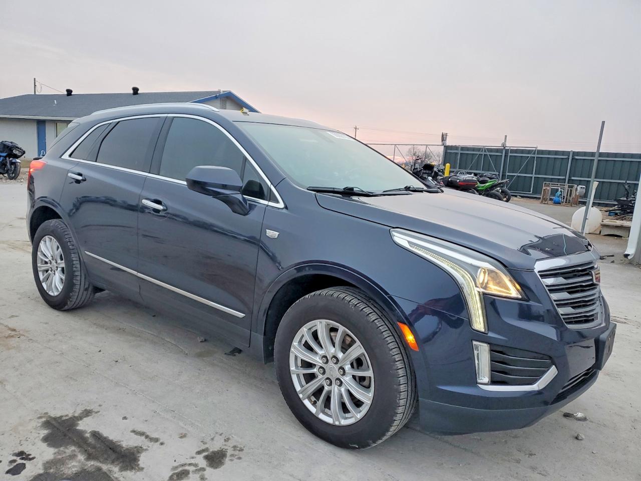 2017 CADILLAC XT5 photo 4
