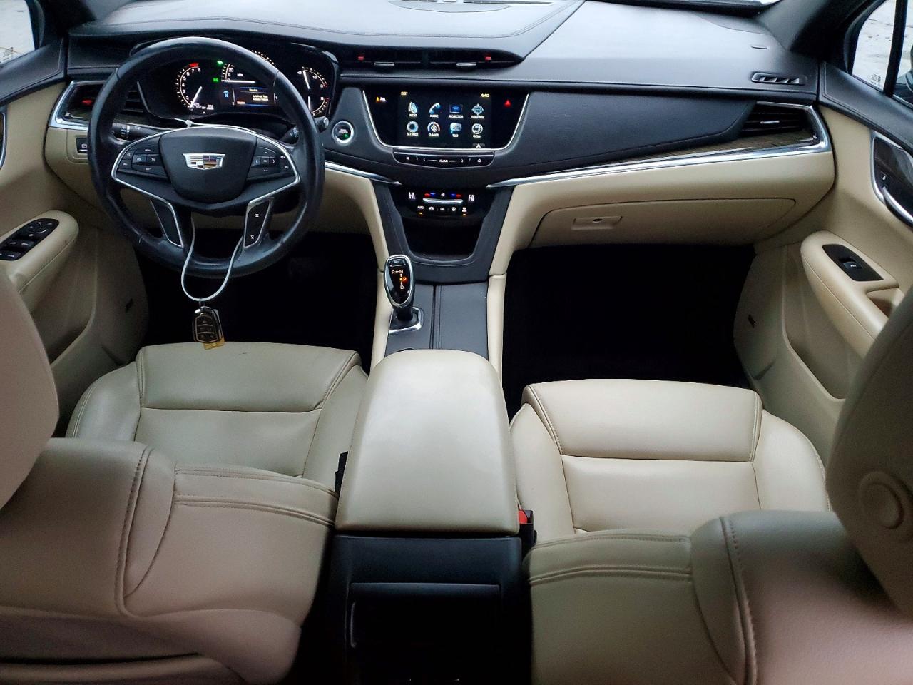 2017 CADILLAC XT5 photo 8