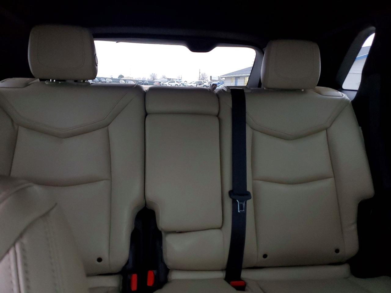 2017 CADILLAC XT5 photo 10