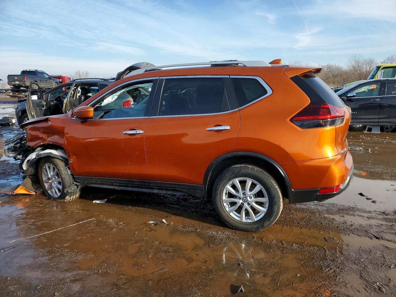 2019 NISSAN ROGUE S photo 2