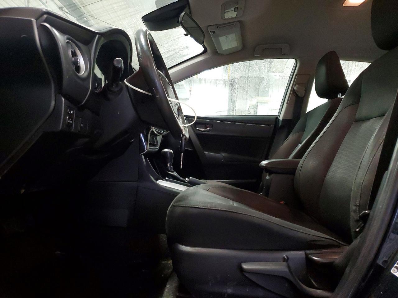 2019 TOYOTA COROLLA L photo 7