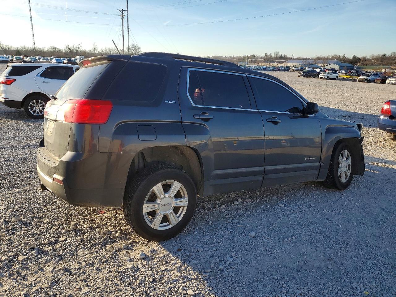2015 GMC TERRAIN SLE photo 3