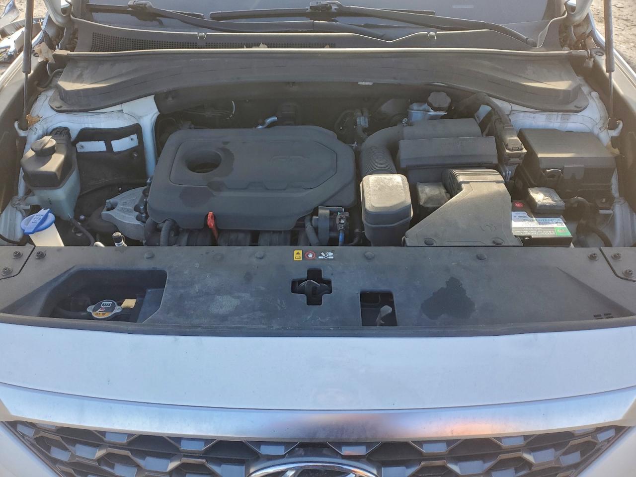 2019 HYUNDAI SANTA FE SE photo 12