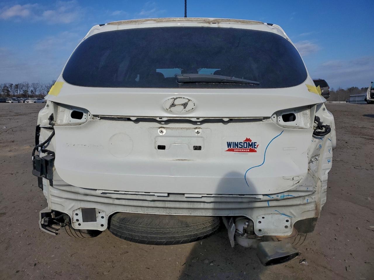 2019 HYUNDAI SANTA FE SE photo 6