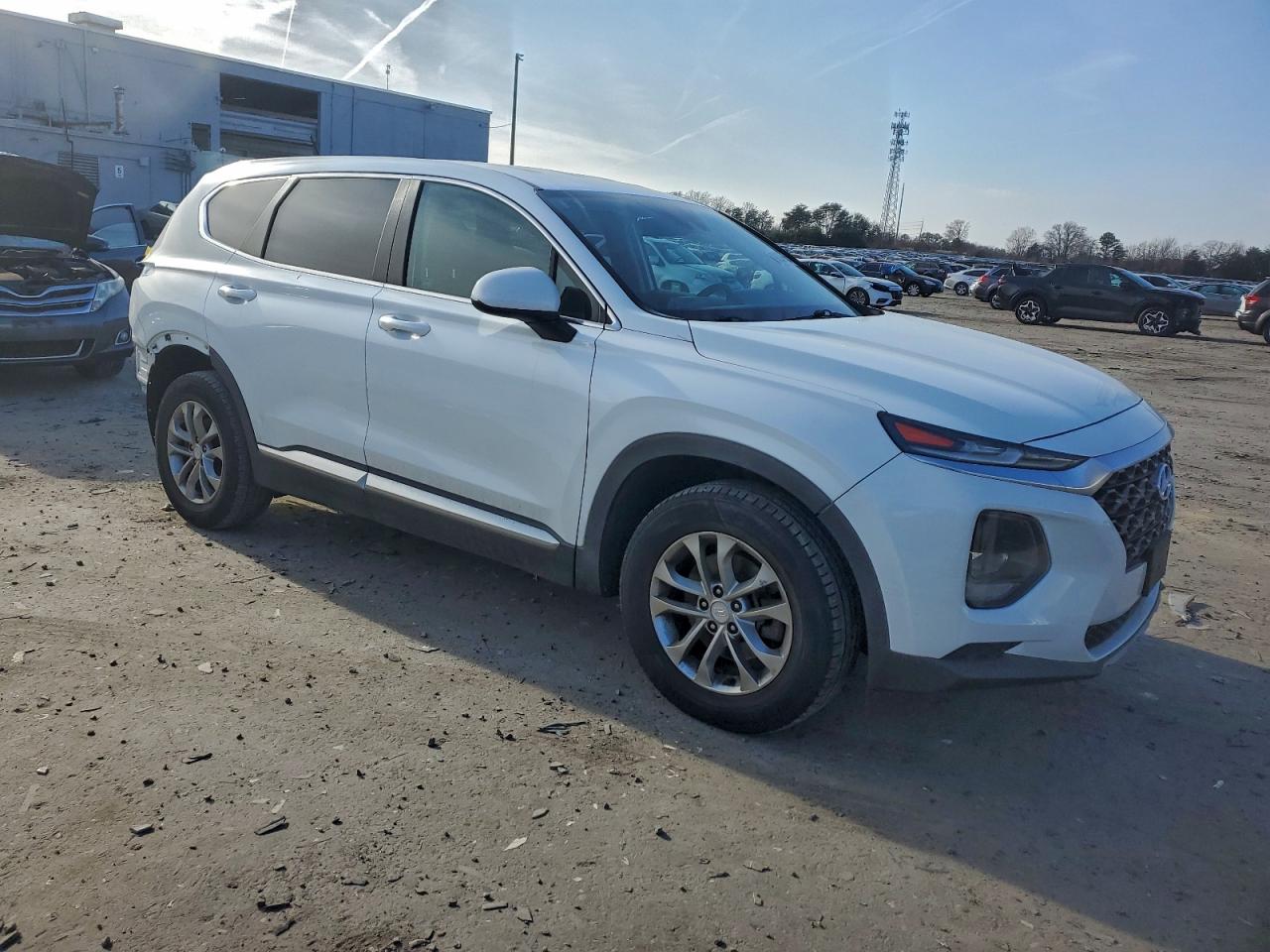 2019 HYUNDAI SANTA FE SE photo 4