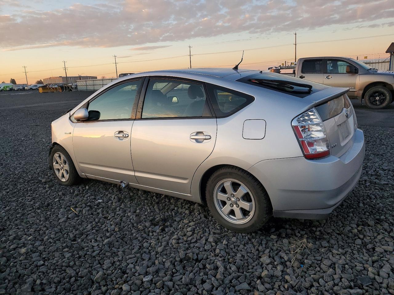 2007 TOYOTA PRIUS photo 2