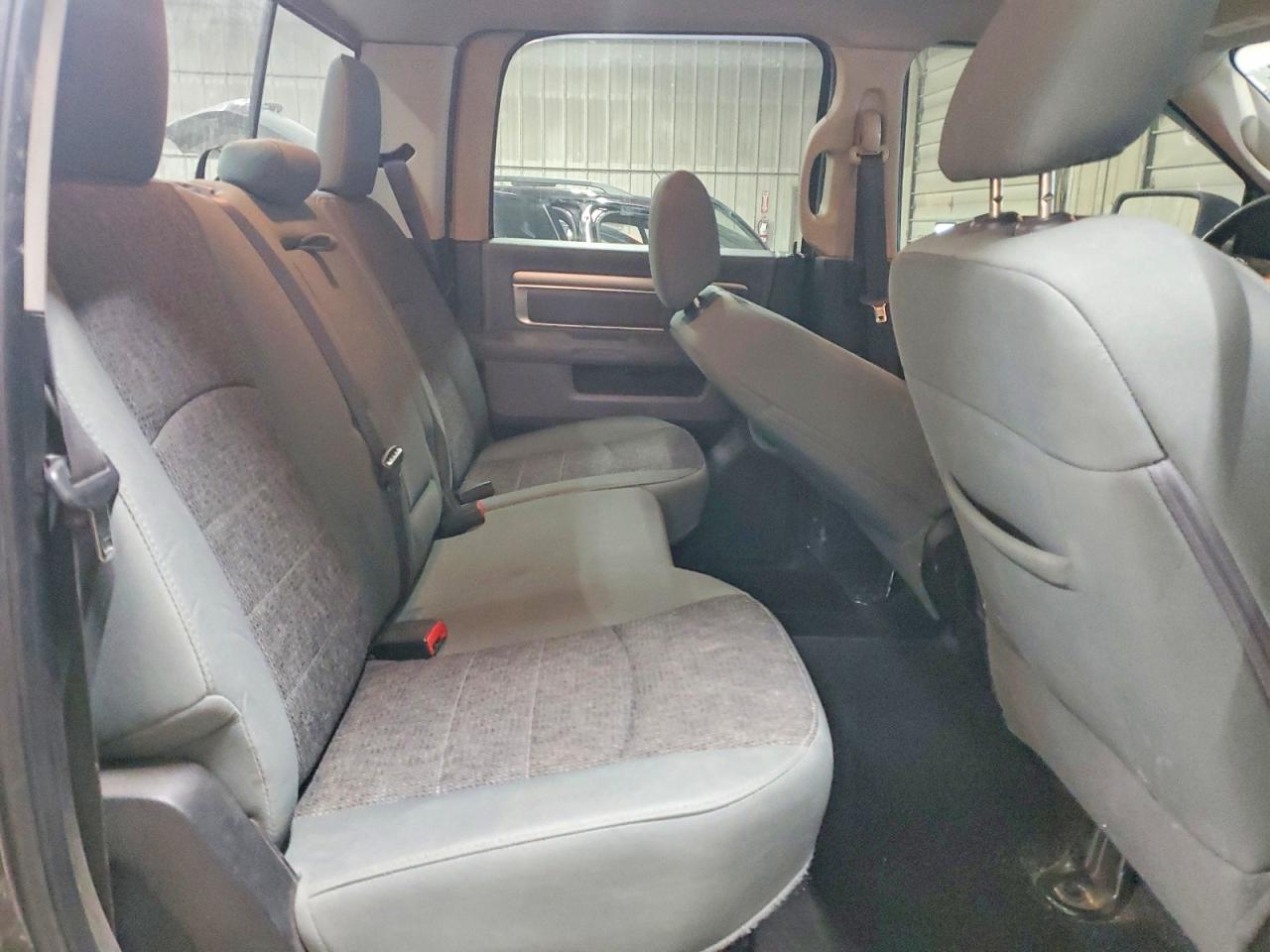 2017 RAM 1500 SLT photo 10